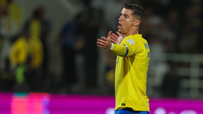 Para el olvido: Cristiano Ronaldo es objeto de burlas tras intentar imitar a Ronaldinho y fallar