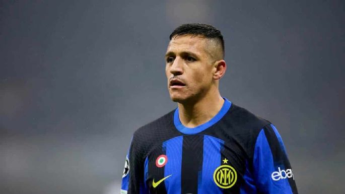 La salida de Alexis Sánchez lo obliga: el Inter va por un nuevo delantero