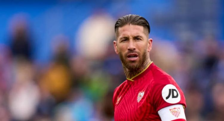 Sergio Ramos, con un pie afuera de Sevilla: la joven joya que ocuparía su lugar