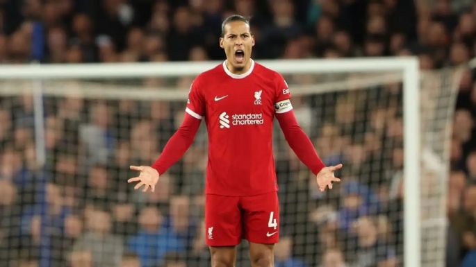 "Mirarse en el espejo": Virgil Van Dijk estalló contra sus compañeros tras la derrota de Liverpool