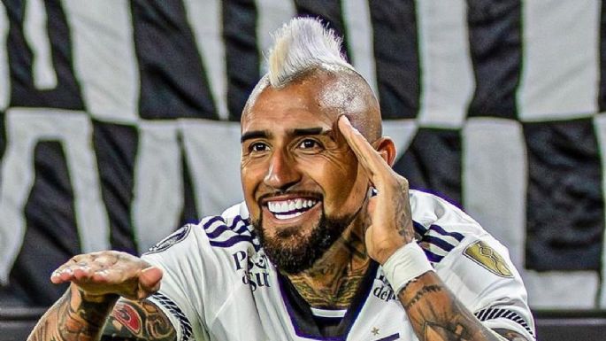 Felicidad para Arturo Vidal: las glorias que podrían juntarse con el Rey en Colo Colo