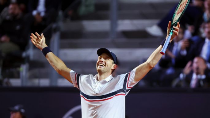 Sigue haciendo historia: Nicolás Jarry limpió a Tsitsipas y se suma a Tabilo en las semis de Roma