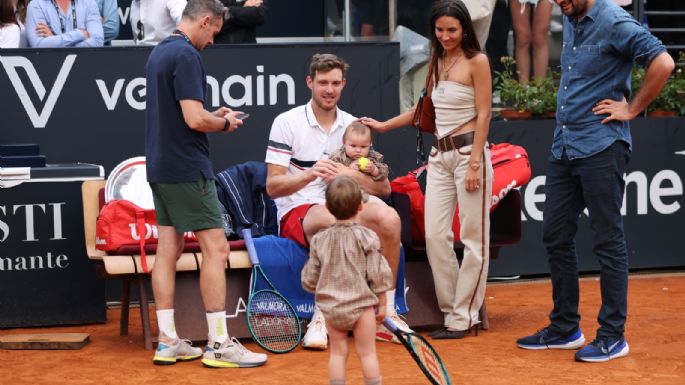 Se robó los flashes: el tierno momento del hijo de Nicolás Jarry en Roma