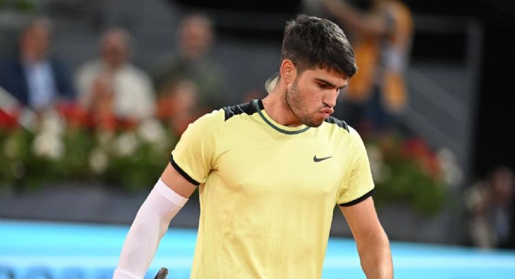 Complicada caída para Carlos Alcaraz: a cuántos puntos quedó de Jannik Sinner y Novak Djokovic