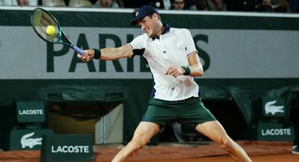 Se pudo haber lastimado: el insólito momento que vivió Nicolás Jarry en Roland Garros