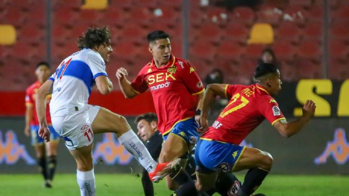 "Hay cosas anómalas": las críticas y acusaciones de los rivales contra Universidad Católica
