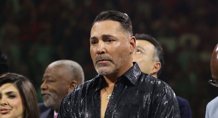 “A la escuela”: Óscar de la Hoya no titubeó ante la caída de Jaime Munguía contra Canelo