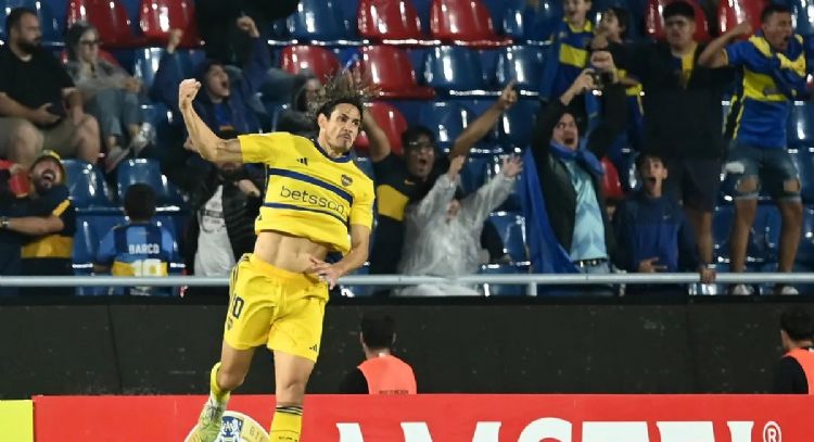 Terminó con una expulsión: Edinson Cavani salvó a Boca y se peleó con el entrenador rival