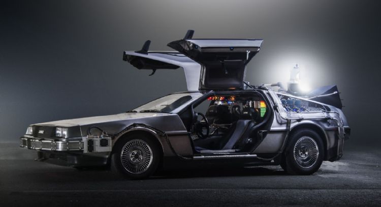 ¿Los conoces todos?: los autos más famosos del cine y la televisión