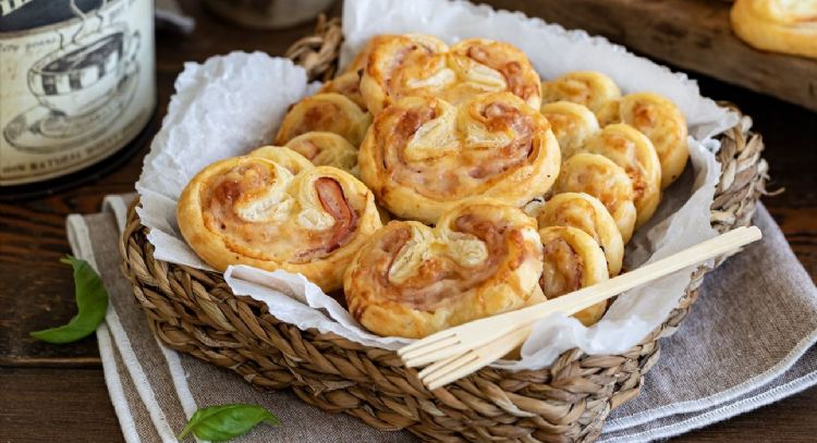 La mejor receta de palmeritas con jamón y queso para desayunar algo rápido y rico