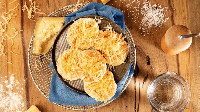 Para los fanáticos del queso: la receta de galletitas para tomar el desayuno