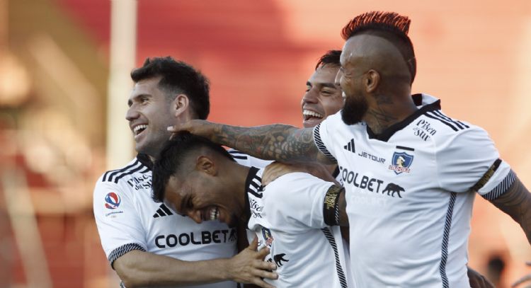 No solo llegan refuerzos: Colo Colo acordó una renovación de contrato clave